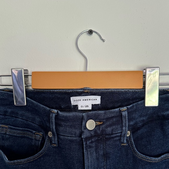 Good American Jeans - Picture 2 of 4